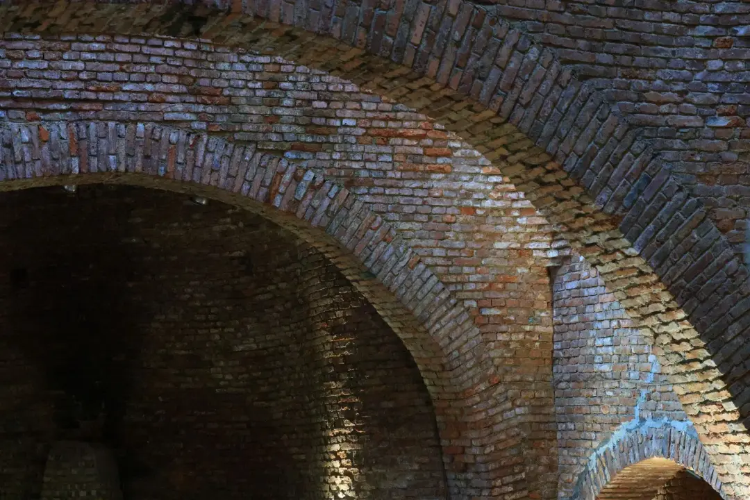 Voids, Cellars and Underground Chambers
